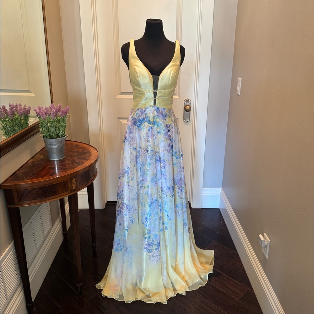 Ellie Wilde prom dress pastels yellow party wedding pageant new with tags size 6